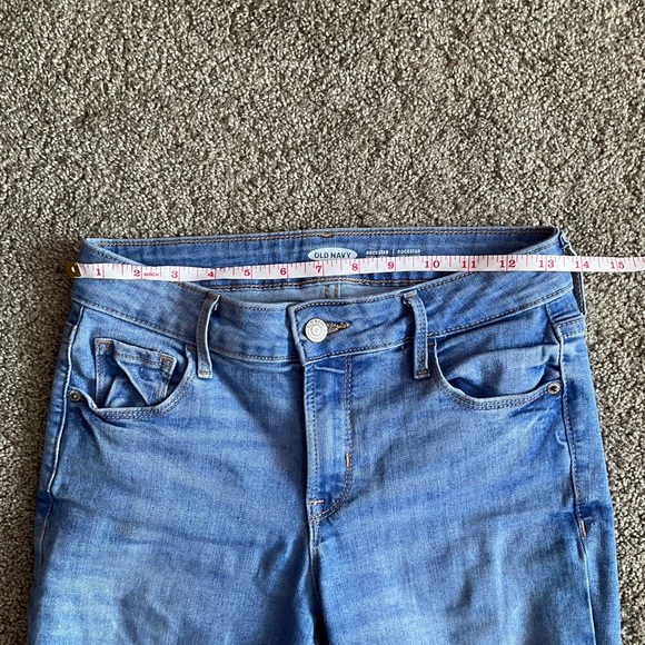 Never used. Old navy skinny jeans - Picture 3 of 7